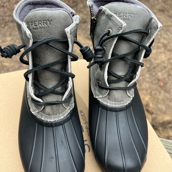 NWT SPERRY Saltwater Duck Boot in Grey/Black size 8.5 - Picture 11 of 11